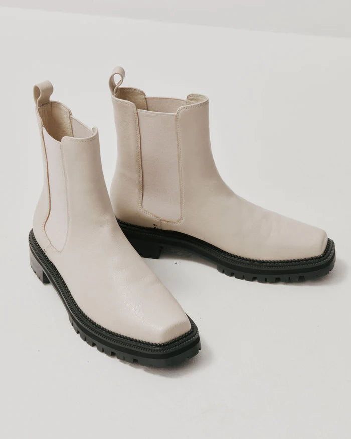 Chaos & Harmony Ollie Boot