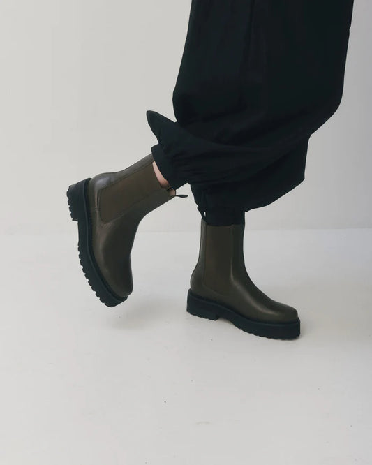 Chaos & Harmony - Kings Boot