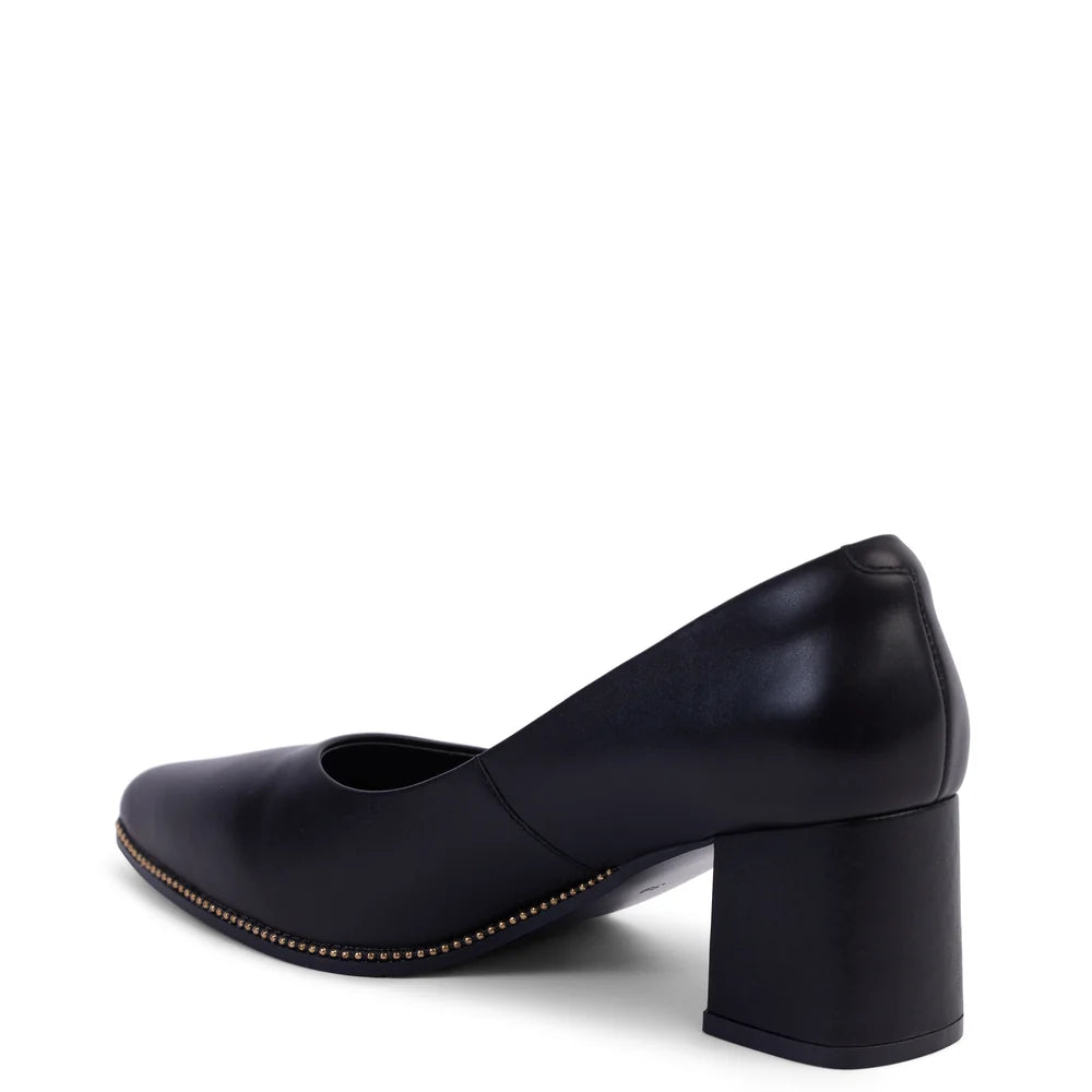 Kathryn Wilson Frana Heel